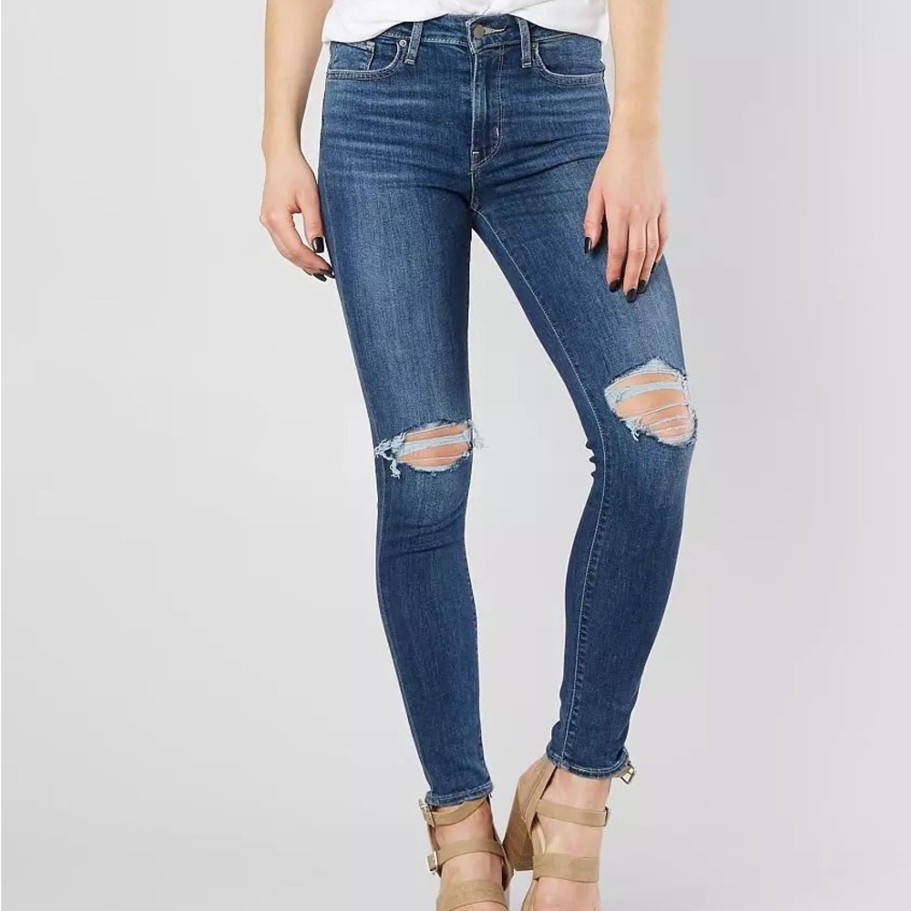 Levi’s Premium 721 High Rise‎ Skinny Jean Blue Distressed Denim Sz 25